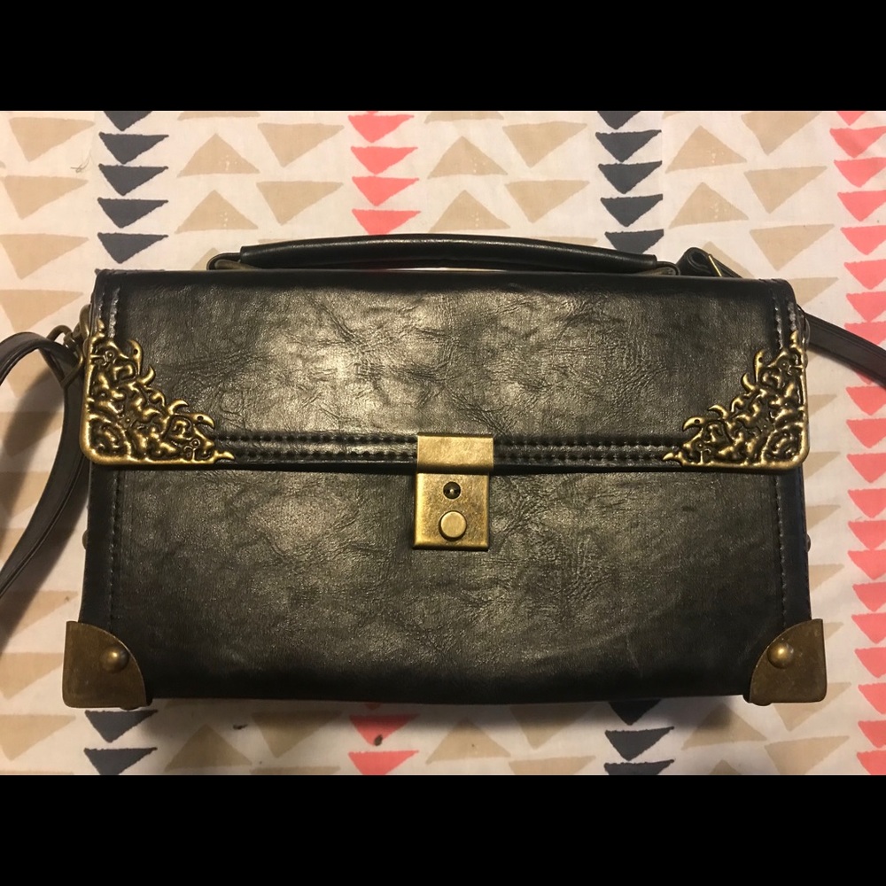 ModCloth | Scrapbook Ending Crossbody Purse